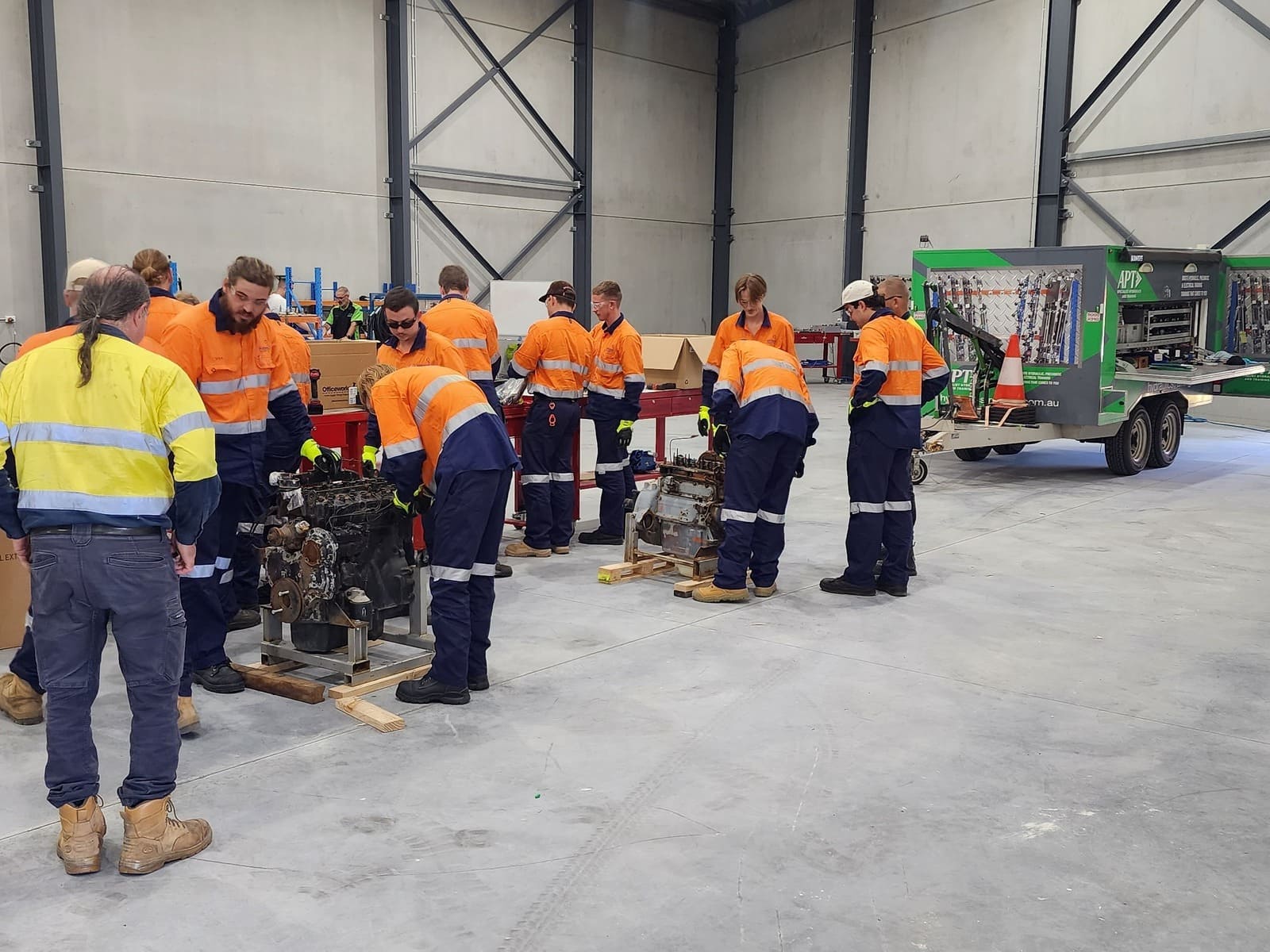 Apt Training APT Hydraulics for Students Hero - APT Training